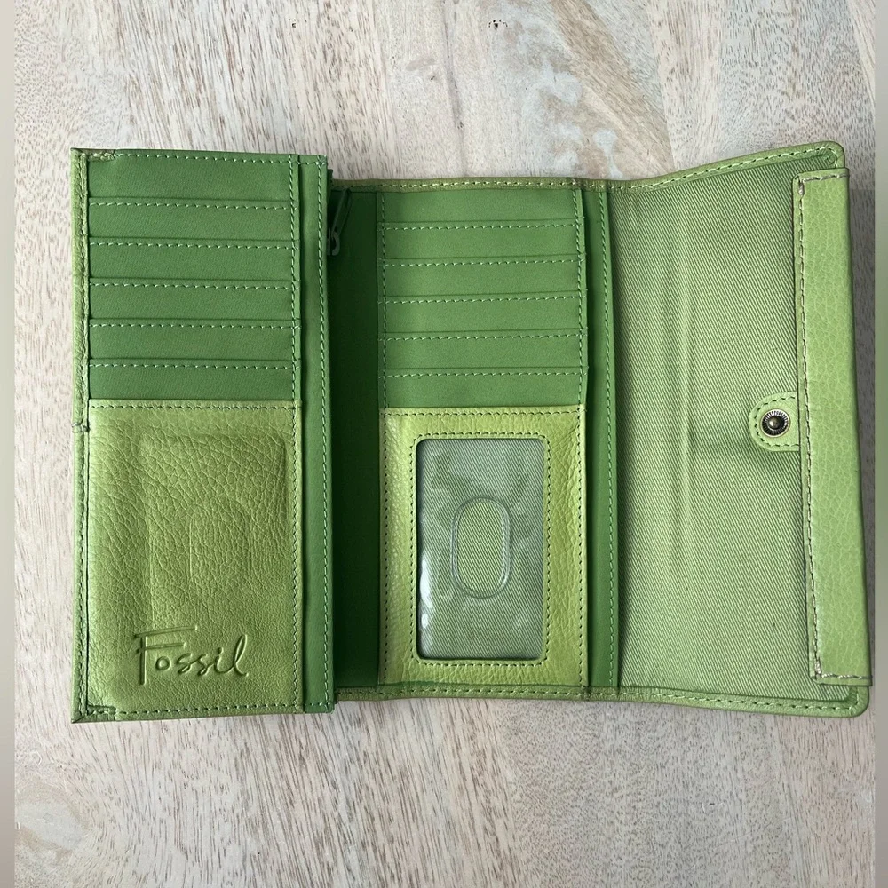 Fossil quality wallet